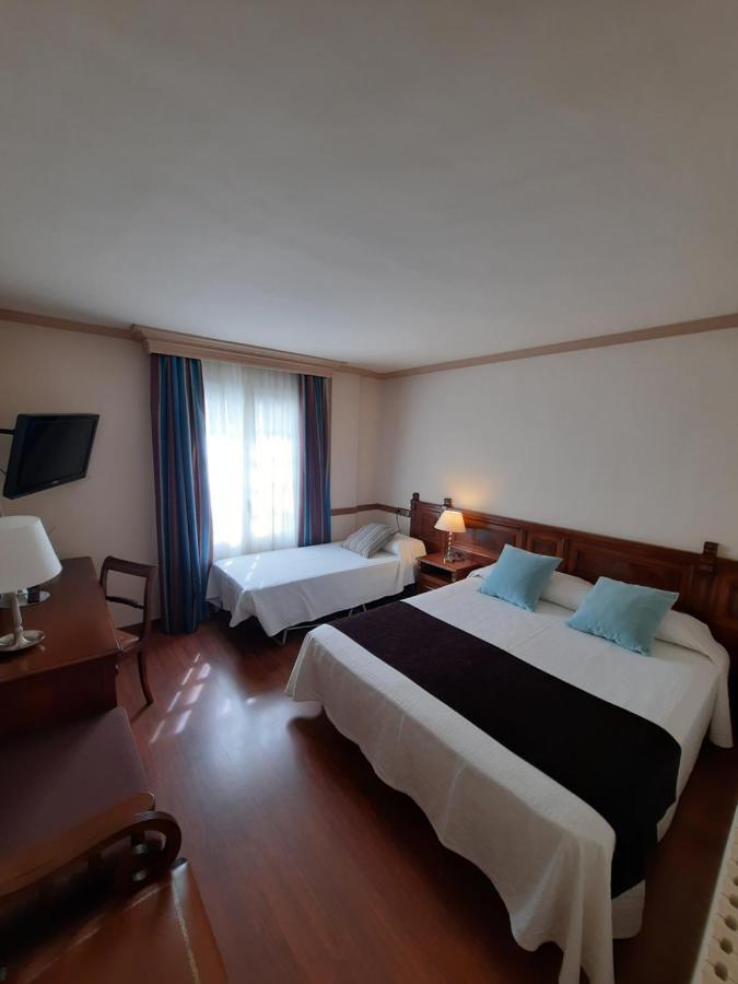 Triple Room,1682931735:JPEG